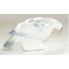USSR 1970s Cute Dove Lomonosov porcelain figurine