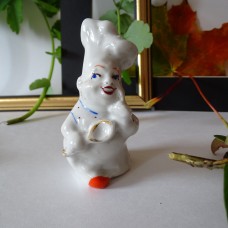 Cute Little Cook Porcelain Salt Pepper Shaker 1970s Made in USSR